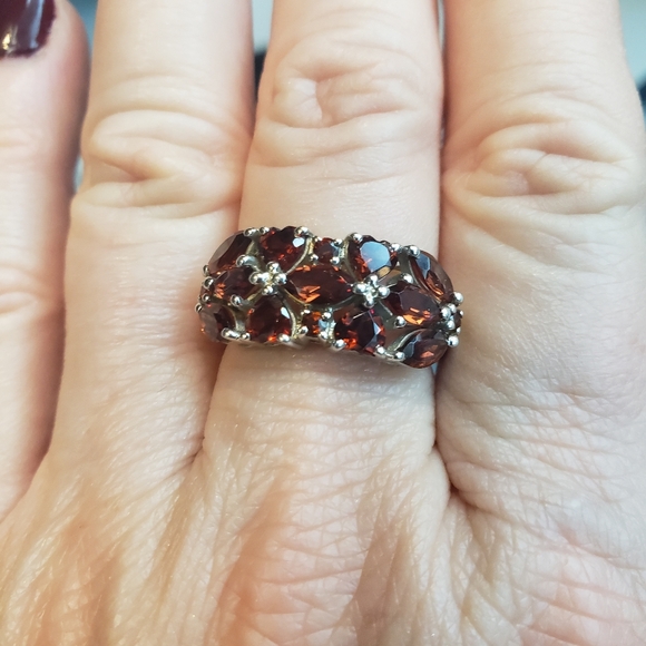 Vermelho Garnet Cluster Ring - Picture 8 of 9